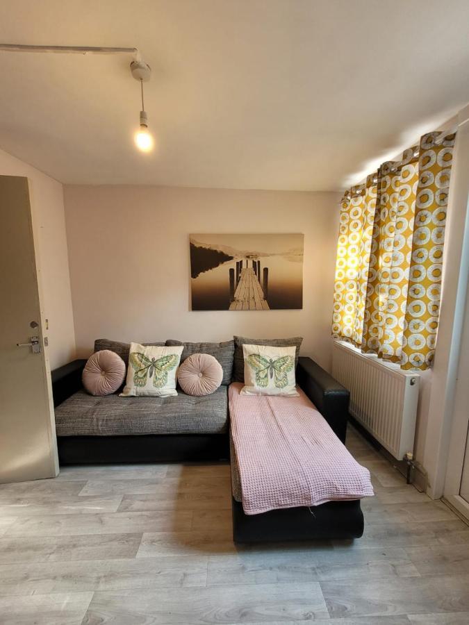 43 Kimberly Road Apartment London Exterior photo